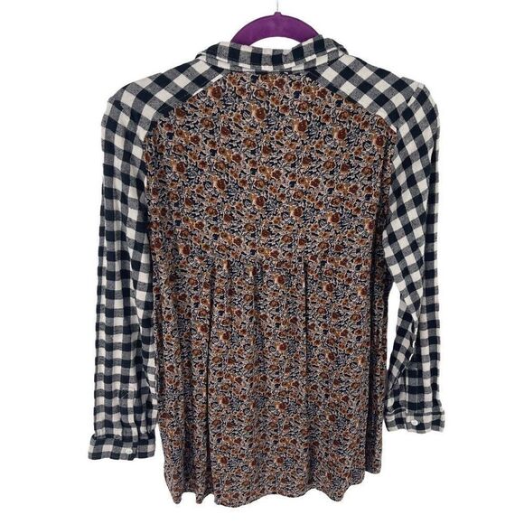 Hem & Thread flannel floral blouse button down shirt large EUC - Picture 9 of 10